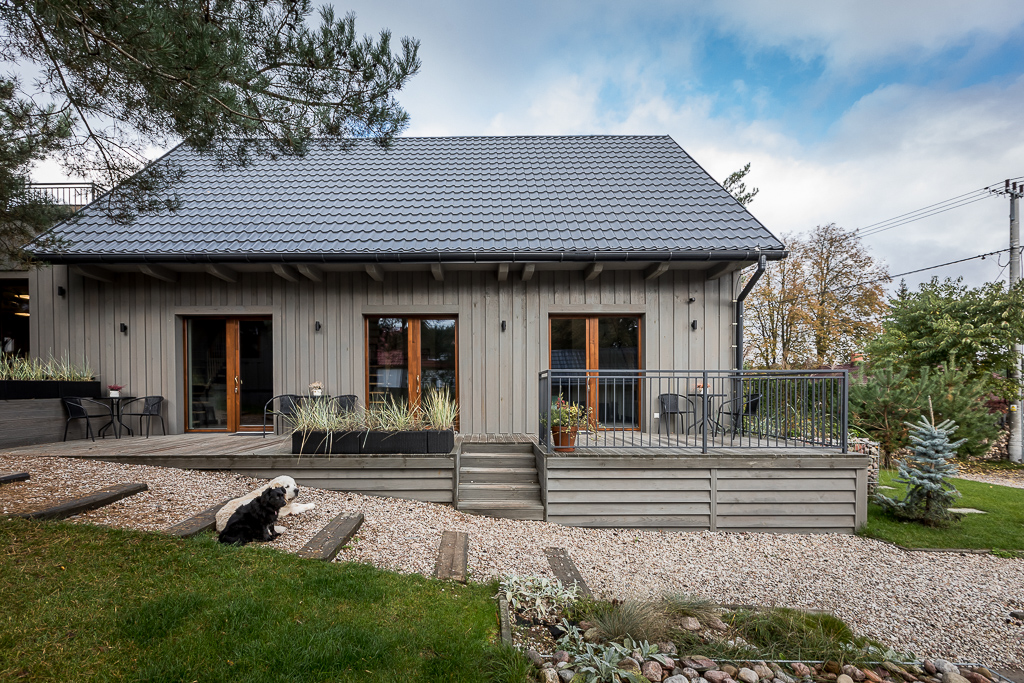 Domek noclegowy - widok z zewnątrz / Lodging house - view from the outside
