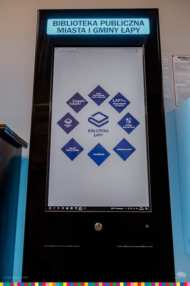 Infokiosk biblioteki.