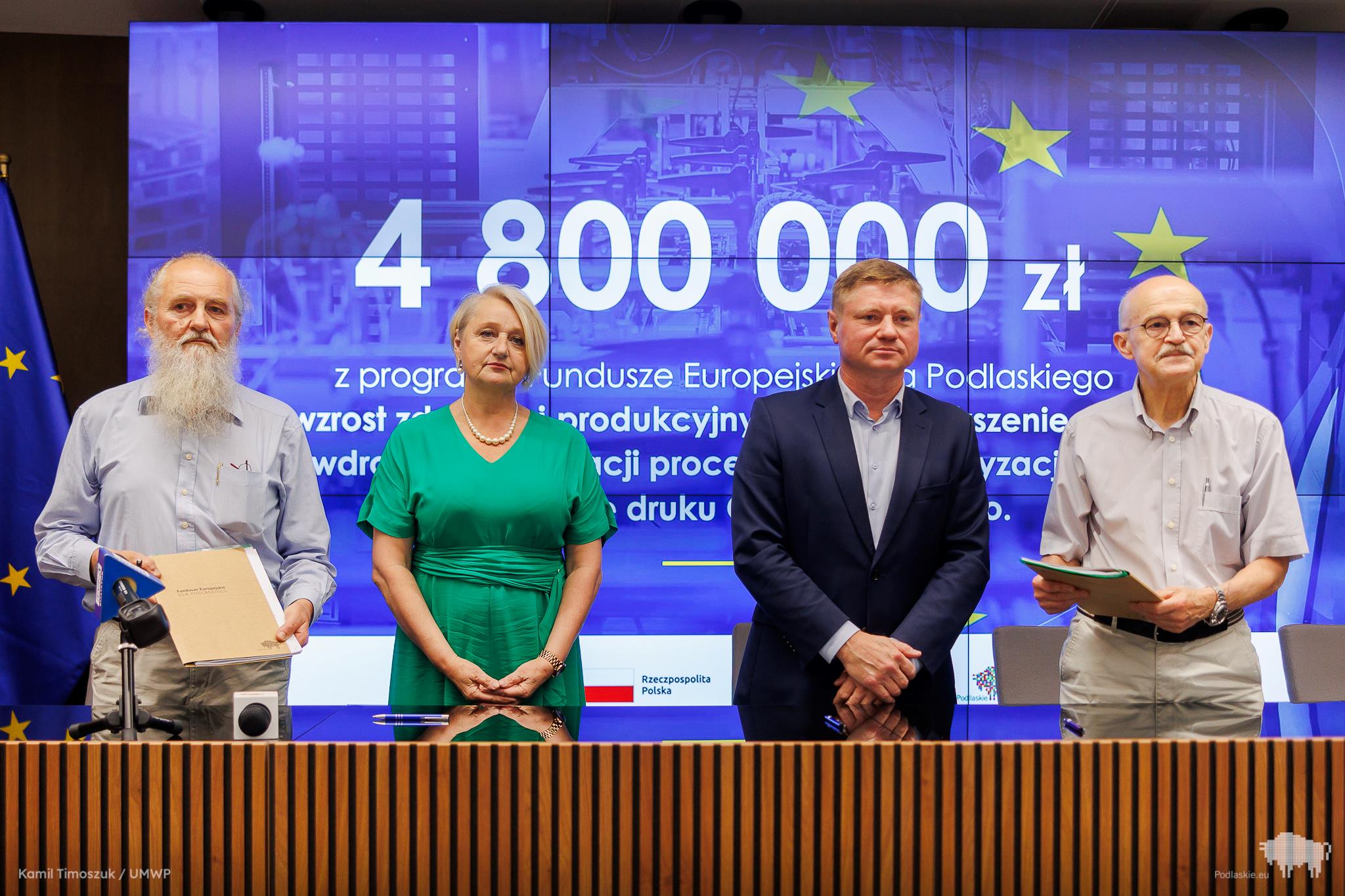 Ilustracja do artykułu Zdjęcie z podpisania umów na rozwój eksportu w podlaskich firmach zdj. 5.jpg