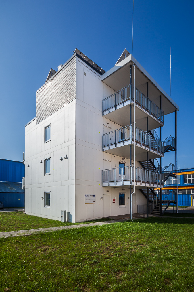 Widok budynku z zewnątrz / View of the building from the outside